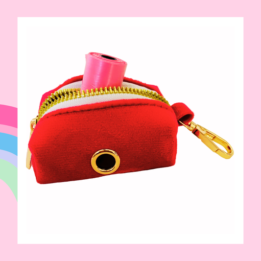 Le Rouge Est Mis, Bajspåsehållare