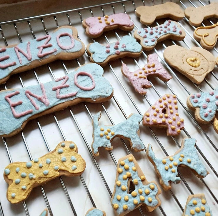 Födelsedags Pälsbarnet, 9 Hund kakor